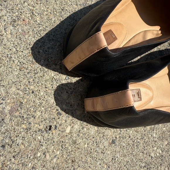 Reed Krakoff 10.5 GUC and Cream Flats Timeless and classic. - Picture 6 of 12